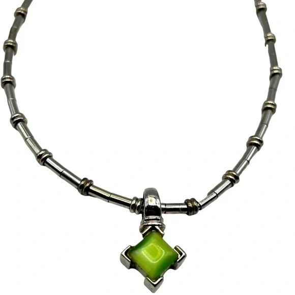 Silver Necklace With Green Glass Cats Eye Pendant - Picture 8 of 8